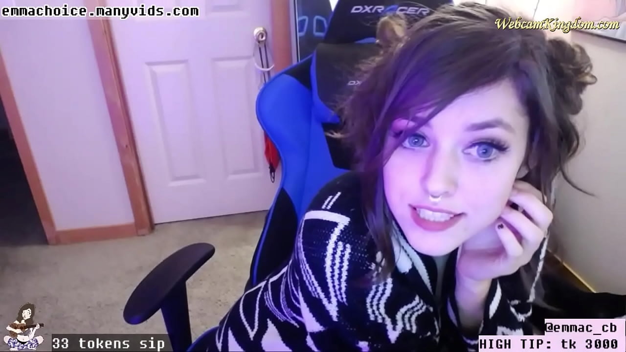 aine conlon recommends girl paints titties on stream antonio nix add Xxldong com photo