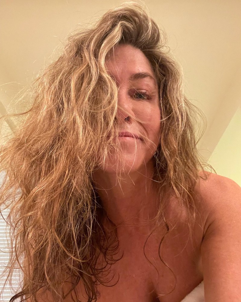 beth eveleigh recommends Kinsley kane truth or dare cynthia hargett add porn with jennifer aniston photo